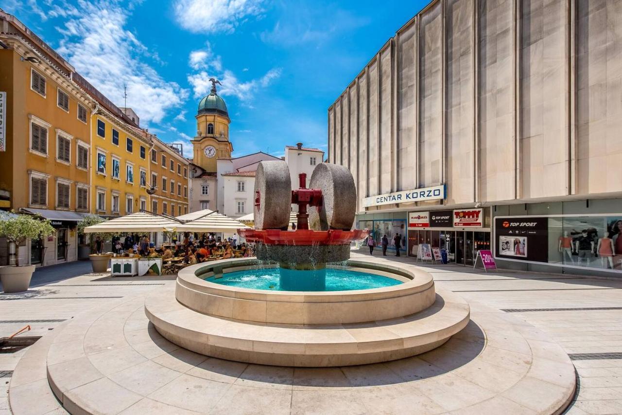 Naval Studio Apartment Rijeka Exterior foto